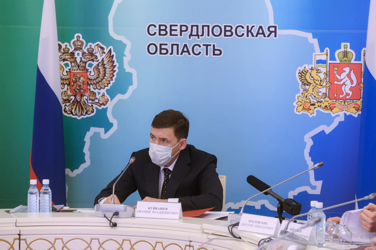 Губернатор в маске Губернатор в маске