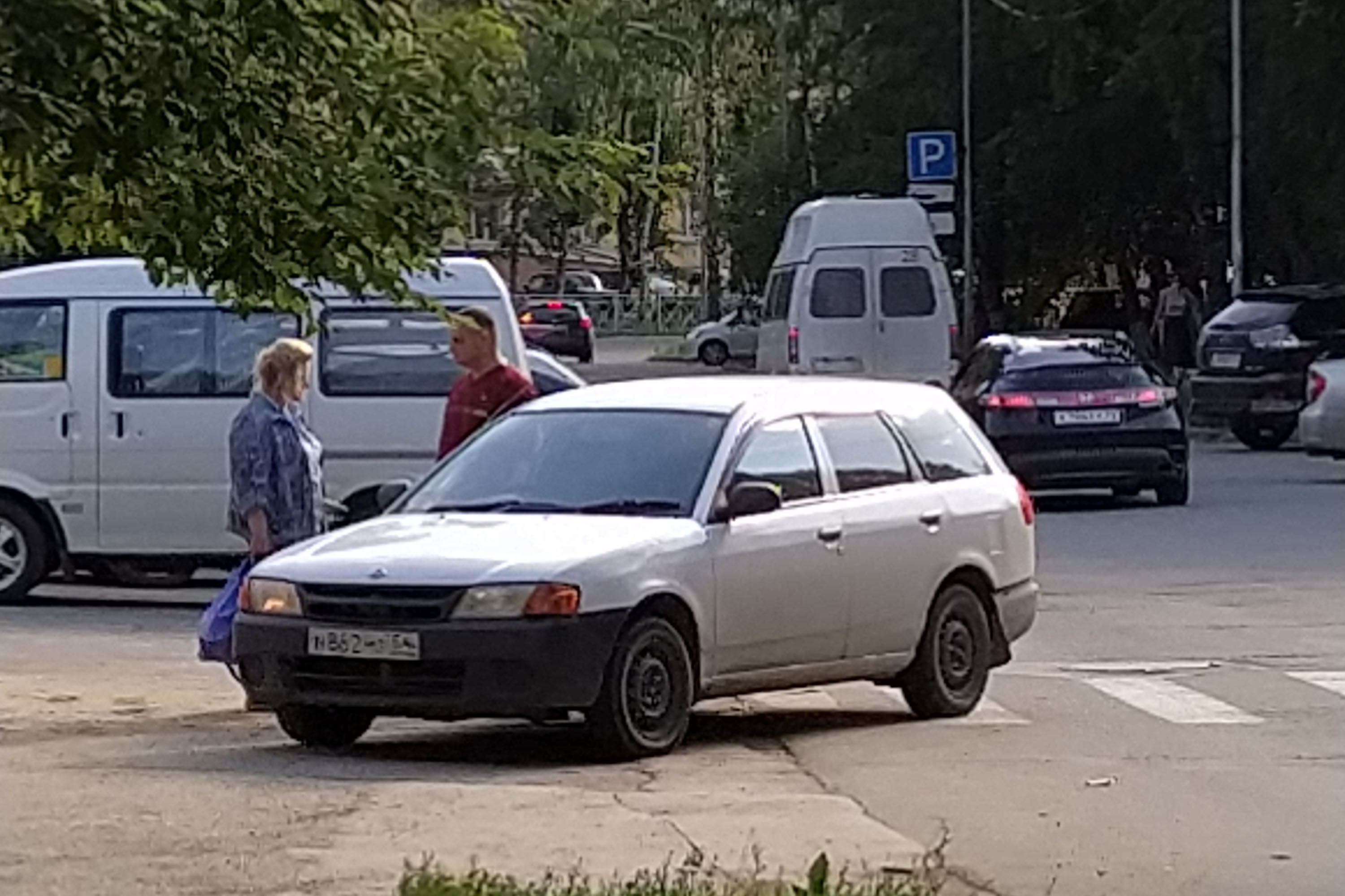 Встал на зебре Встал на зебре