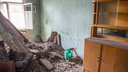 «Лучше сдохнуть, чем жить так»: в Ярославле в жилом доме рухнул потолок