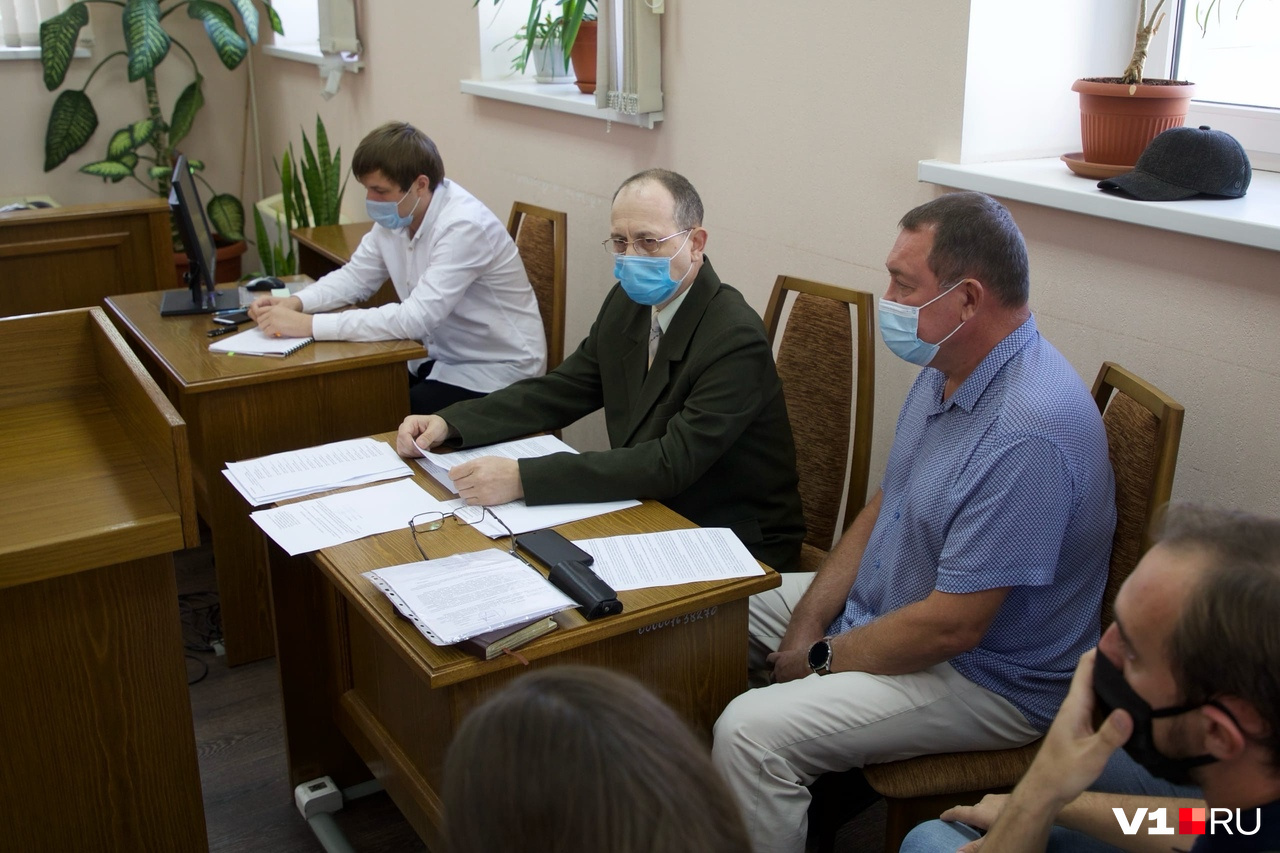 Волгоградцы хотят рассмотреть два дела в одном заседании Волгоградцы хотят рассмотреть два дела в одном заседании