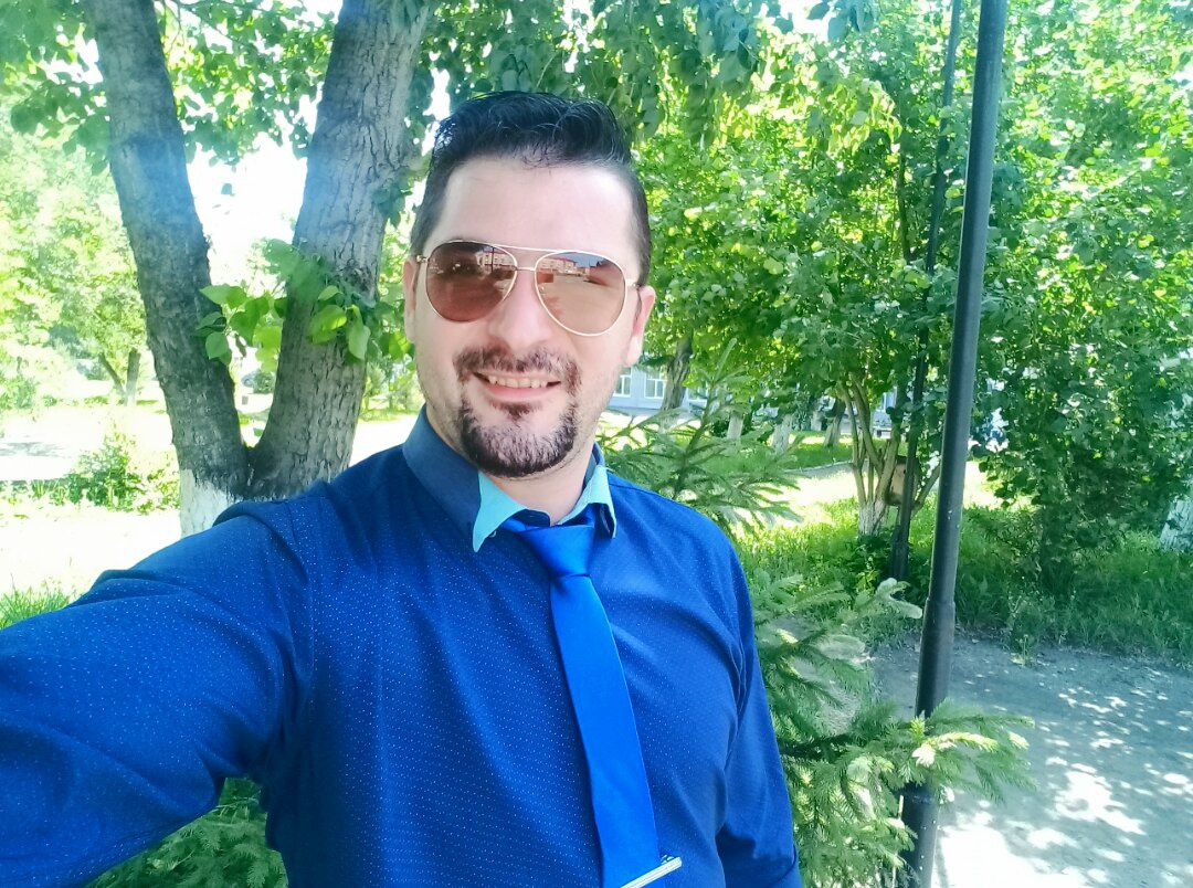 В гардеробе учителя — 254 галстука В гардеробе учителя — 254 галстука