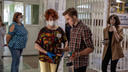 Разрешили снять маски: как в Новосибирске сдают ЕГЭ во время пандемии — 10 фото из «Горностая»