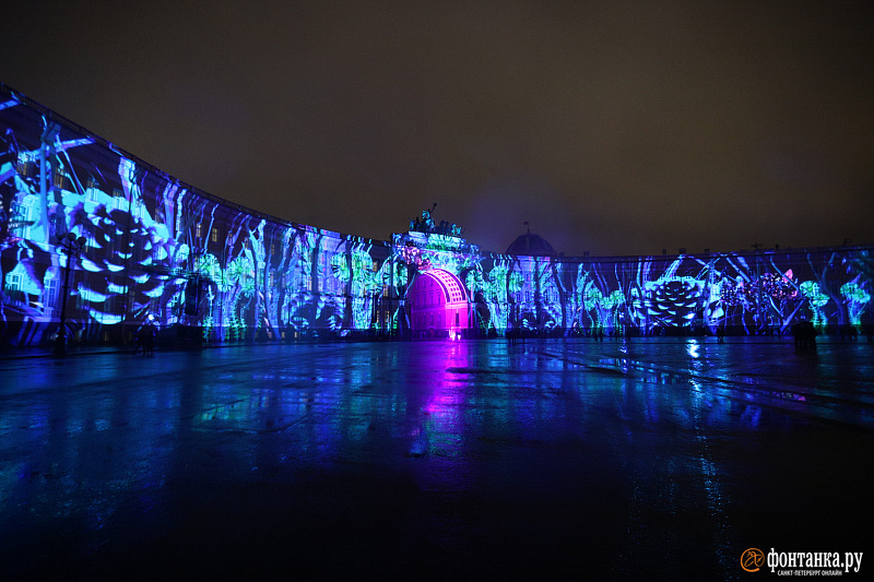 Фестиваль «Чудо света» на Дворцовой площади в ноябре 2019 года<br><br>автор фото Сергей Михайличенко / «Фонтанка.ру»