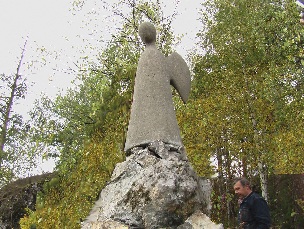 Ангел появился в парке «Оленьи ручьи» в 2005 году и стал символом этого места