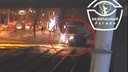 В Волгограде пассажиры сами убрали с пути врезавшуюся в трамвай машину