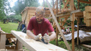Реставрация на Щелоковском хуторе: подрядчики собирают мельницу и роют котлован для дома Павловой