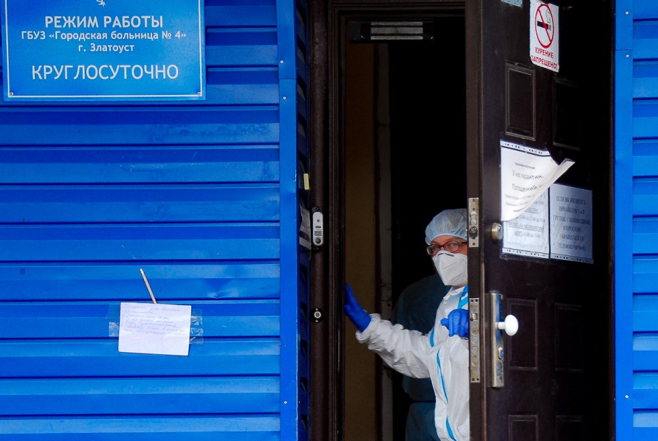 Всем, кто закрыт в златоустовской больнице, сидеть там минимум две недели Всем, кто закрыт в златоустовской больнице, сидеть там минимум две недели