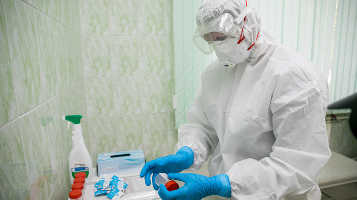 В Красноярском крае за сутки выявили еще 303 человек с коронавирусом. Огромный прирост в ЗАТО
