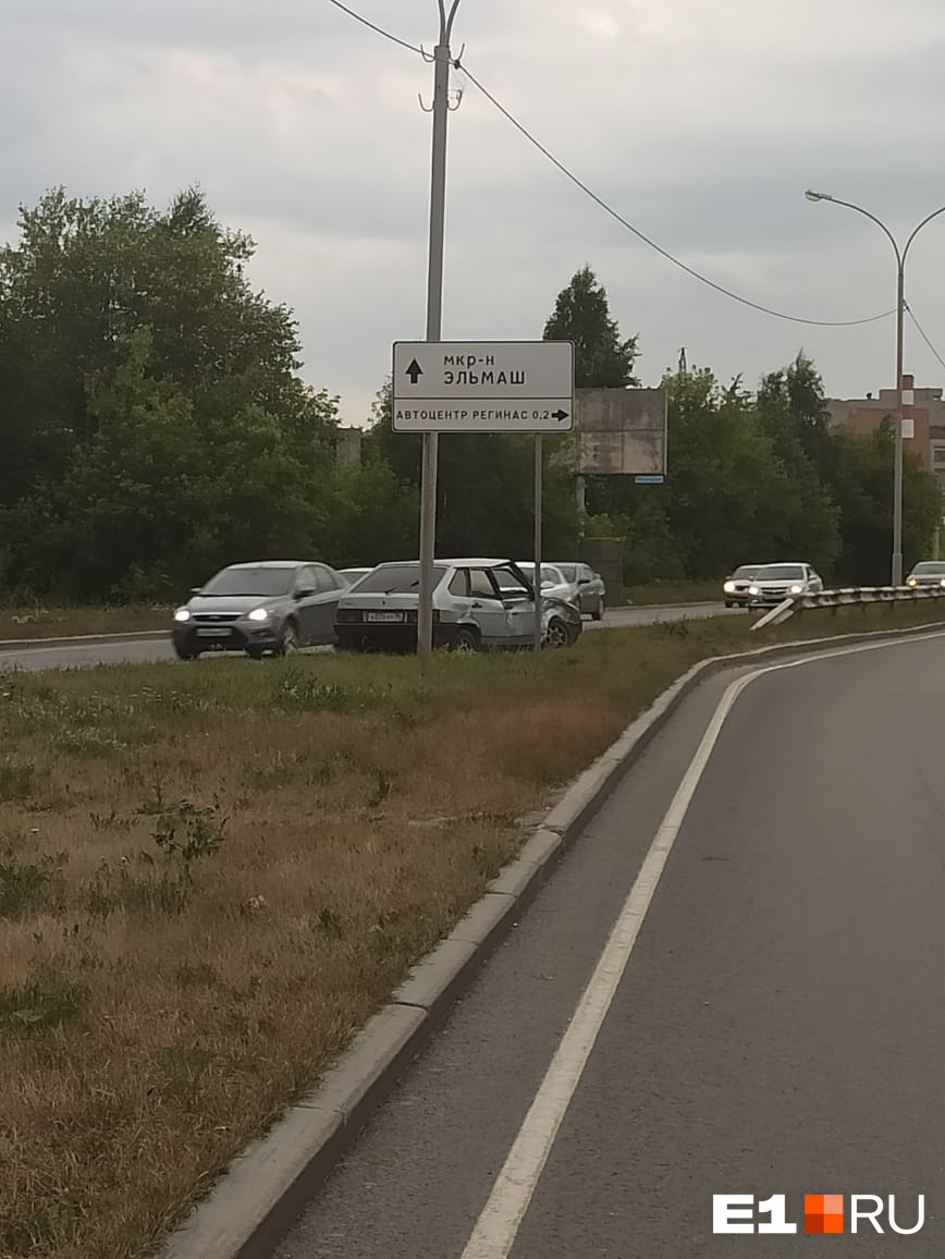 Егоршинский проезд. 2022. Когда то в якутске фото было бобик перевернулся. Перевернутая 1. 2022.