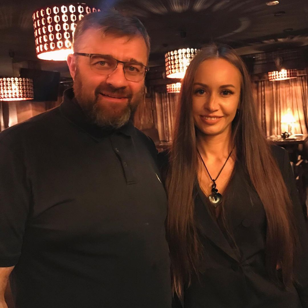Еще одна наша читательница встретилась на закрытом застолье с Михаилом Пореченковым<br> Еще одна наша читательница встретилась на закрытом застолье с Михаилом Пореченковым<br>