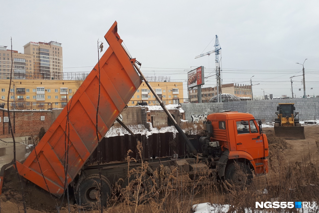 Как засыпать котлован на участке