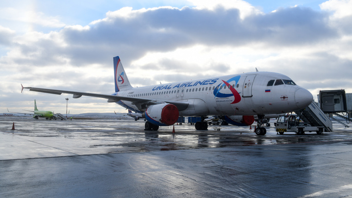 «Уральские авиалинии» отменили сразу четыре зарубежных рейса