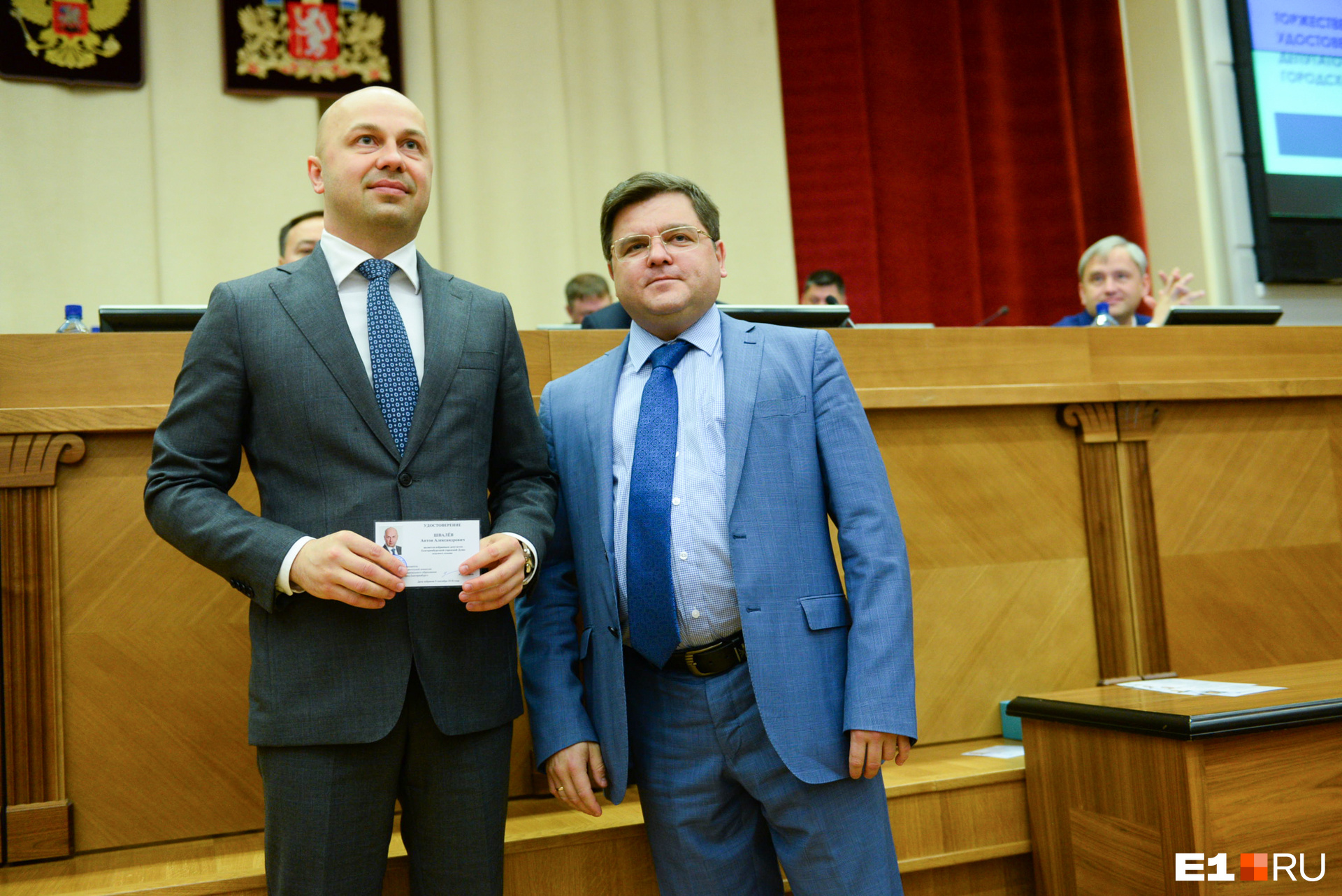 Антон Швалев в 2018 году прошел в состав седьмого созыва гордумы, но потом бросил ее ради работы чиновником в Омске, но там не закрепился и сейчас хочет вернуться