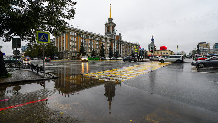 Екатеринбург затопило: фоторепортаж о том, как ливневки города справляются с двухдневным потопом