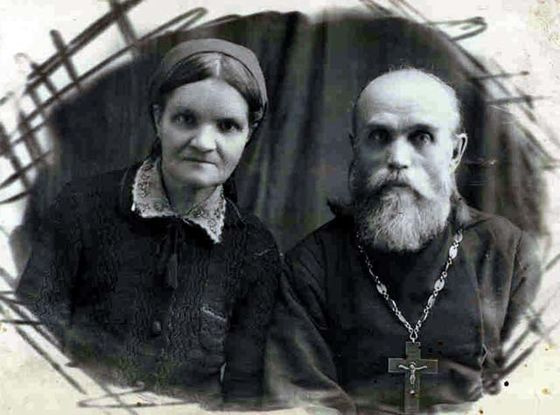 Иерей Михаил Сорокумовский с женой, матушкой Фёклой