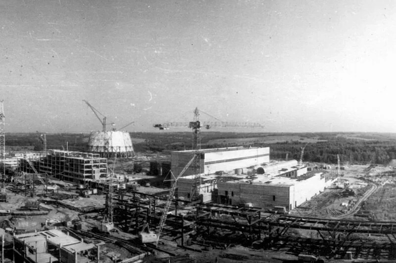 Строительство главного корпуса и первой градирни ТЭЦ-5