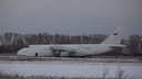 Что происходило вокруг экстренно приземлившегося самолета в Толмачево — 16 кадров с места и одно видео