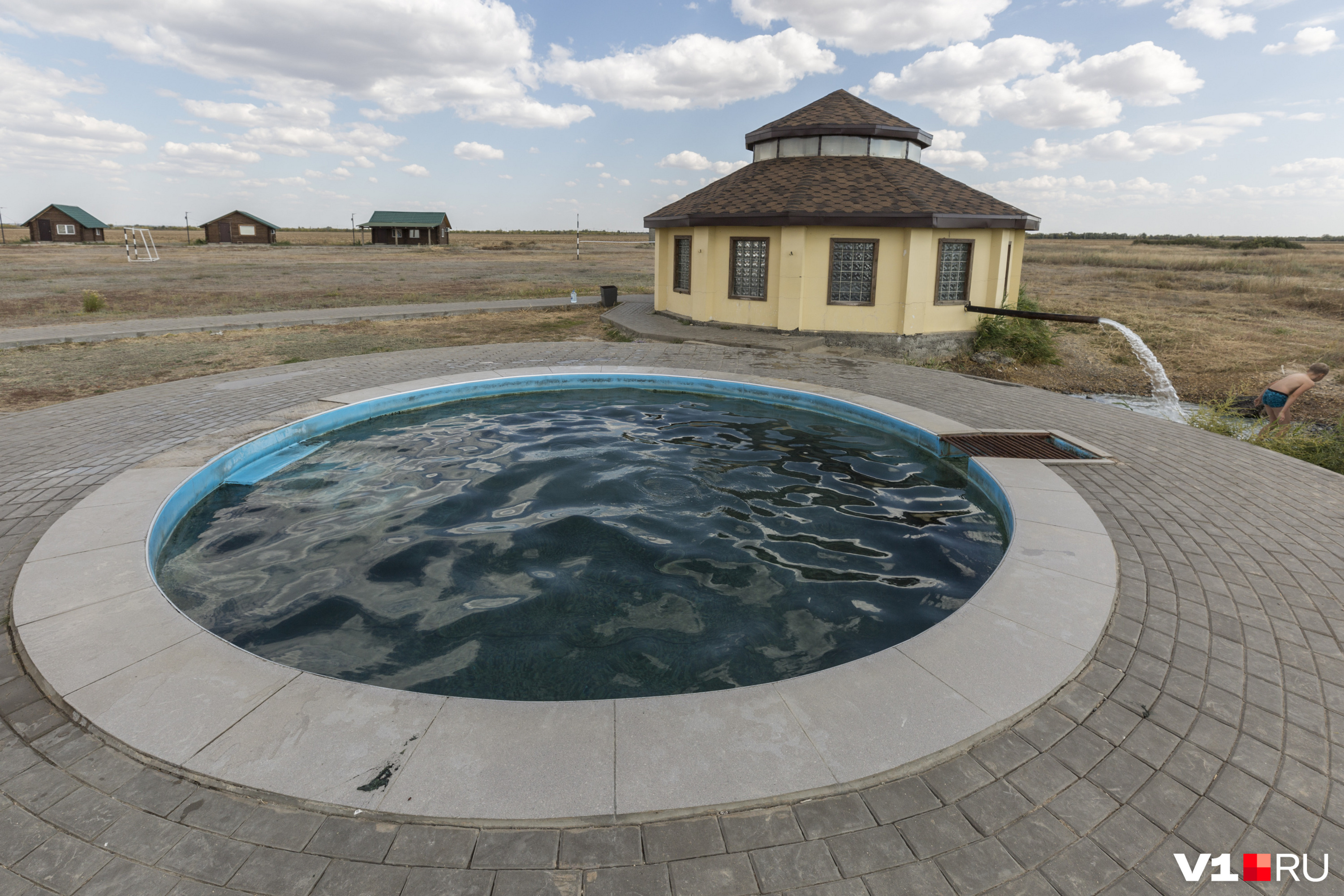 Пятигорск сероводородные ванны бесстыжие. Сероводородный бассейн. Сероводородный бассейн. Радоновые ванны в пятигорске. Сероводородный бассейн.