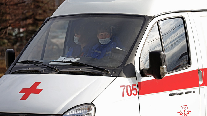 Водители челябинской службы скорой помощи заявили, что оказались беззащитны перед коронавирусом