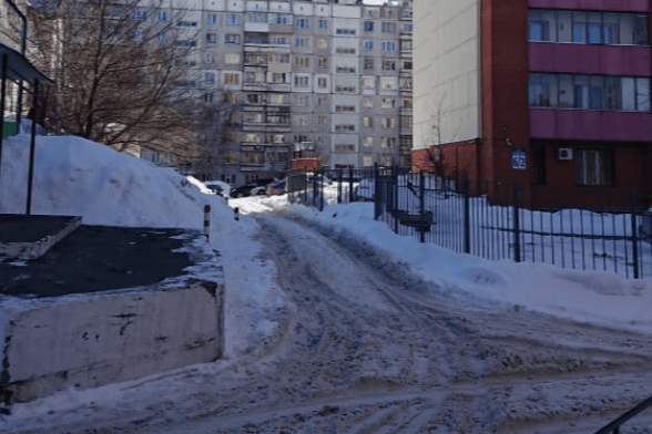 Проезд, часть которого присоединили к участку на Красноярской, 132 Проезд, часть которого присоединили к участку на Красноярской, 132