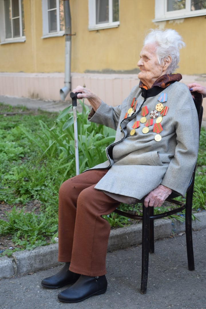 Первой в Снежинске сегодня поздравили 98-летнюю Антонину Тимофеевну Фатееву