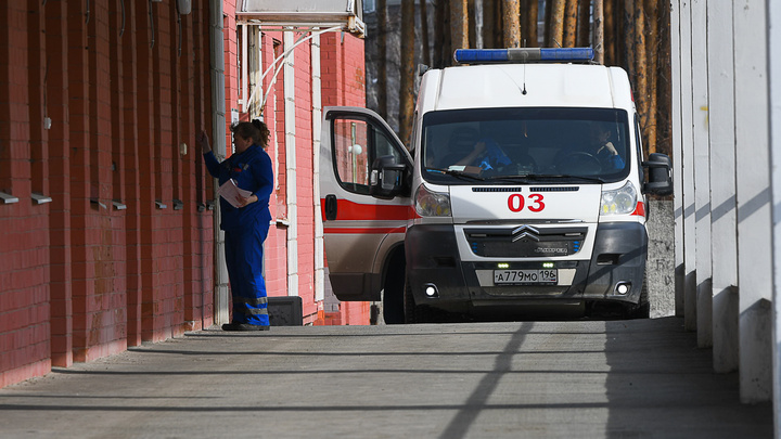 Одному из умерших всего 34 года: в России зафиксировали ещё пять смертей пациентов с коронавирусом