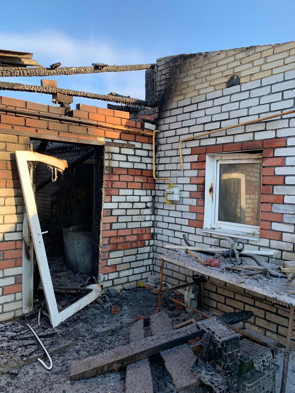 Многие обратили внимание на то, что дом выглядел очень прилично, и сомневались в неблагополучии семьи Многие обратили внимание на то, что дом выглядел очень прилично, и сомневались в неблагополучии семьи