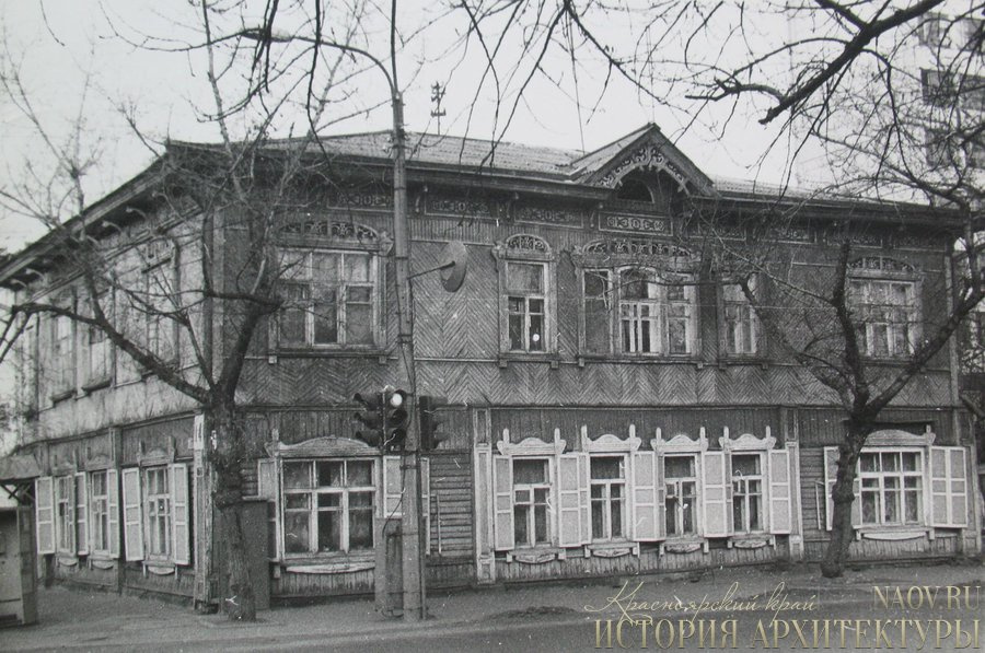 Так здание выглядело в советское время