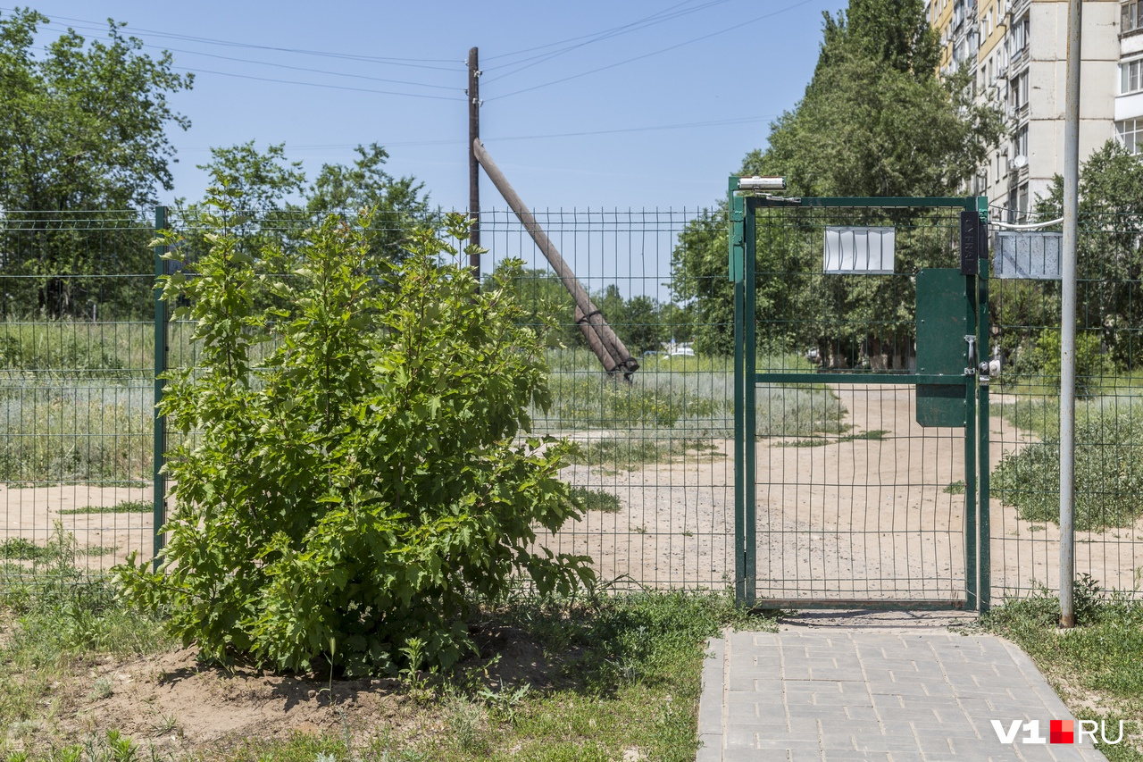 Можно ли огородить придомовую территорию многоквартирного дома забором