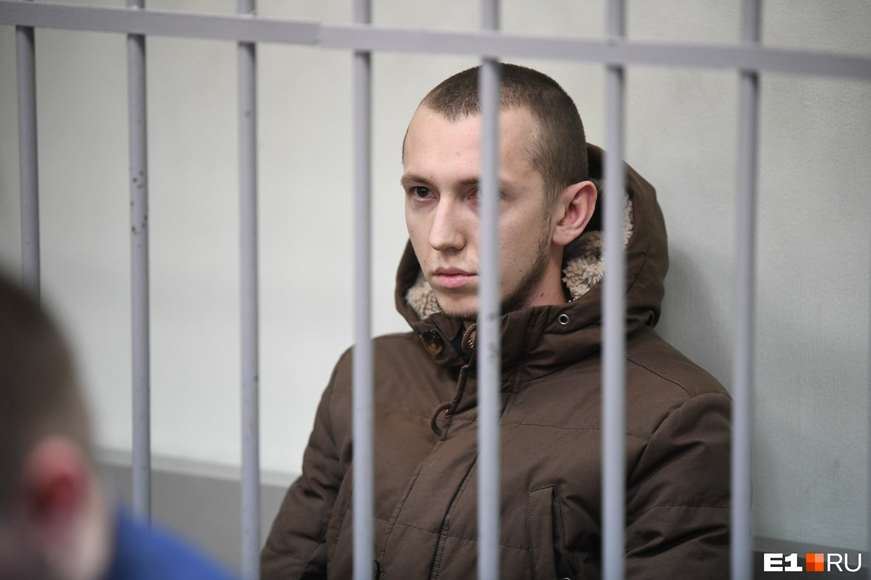 Сына полковника Росгвардии, который погубил двух человек в ДТП на Малышева, засудили на 1,5 млн рублей