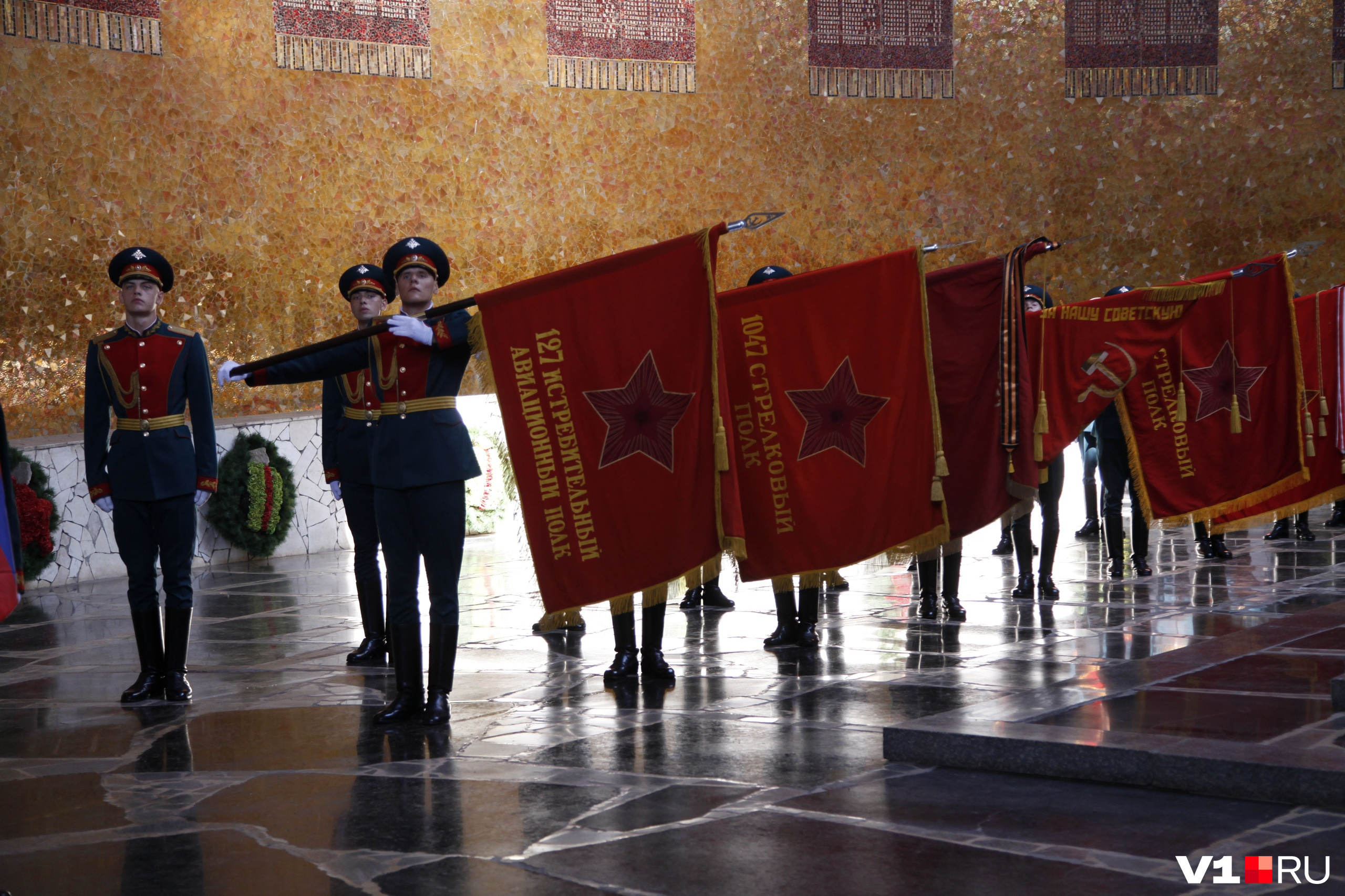 11 знамен будут вечно храниться в музее-панораме «Сталинградская битва»