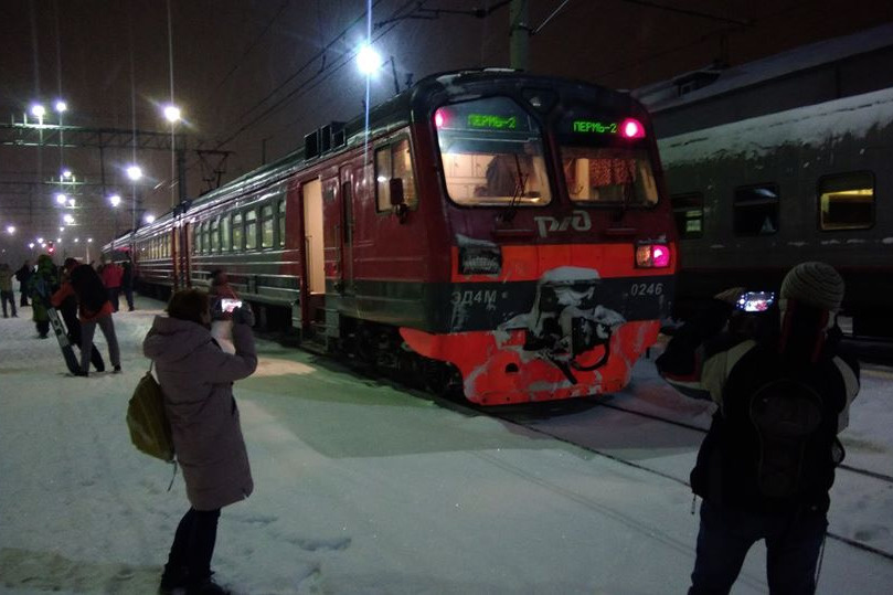 26 января 2020 года пермяки провожают последнюю электричку от Перми I до Перми II. В прошлом году <a href="https://59.ru/text/transport/2020/01/27/66463342" target="_blank" class="io-leave-page">закрыли железнодорожную ветку</a> на этом участке