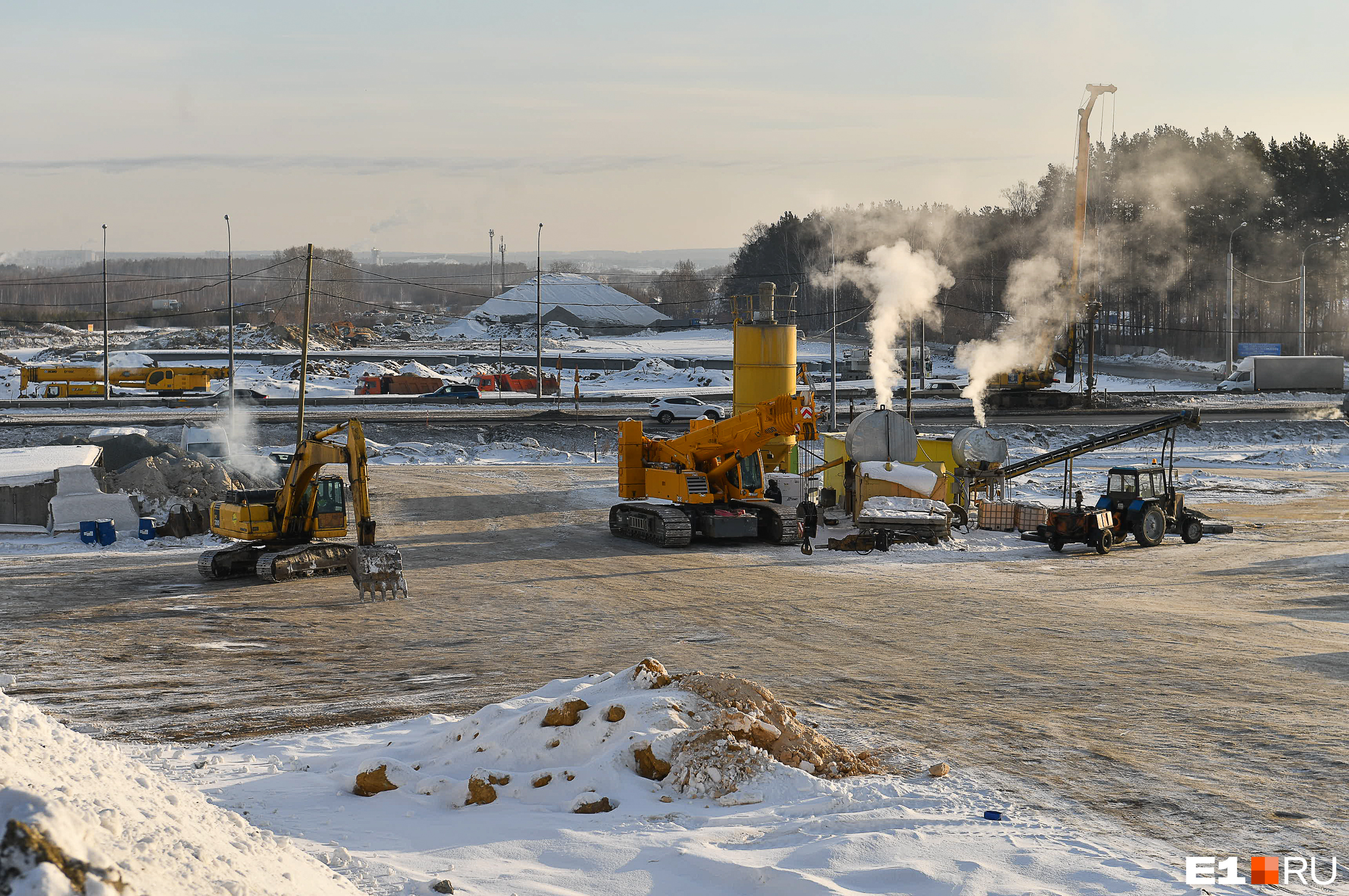 Зимой строительство ЕКАД инспектировал зампред правительства РФ. Федеральный центр гарантировал средства на завершение дороги