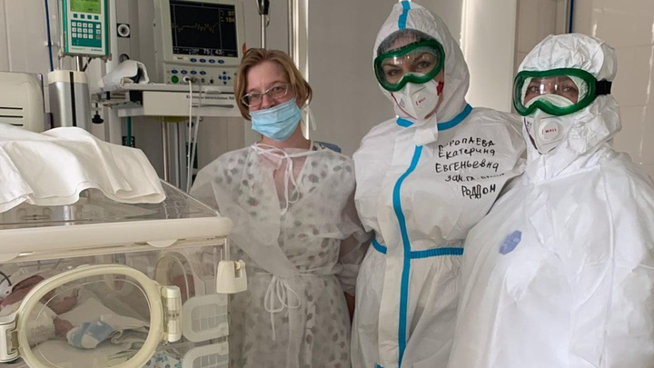 «Мне было ради кого выкарабкиваться»: в Челябинске врачи спасли роженицу с тотальным поражением легких