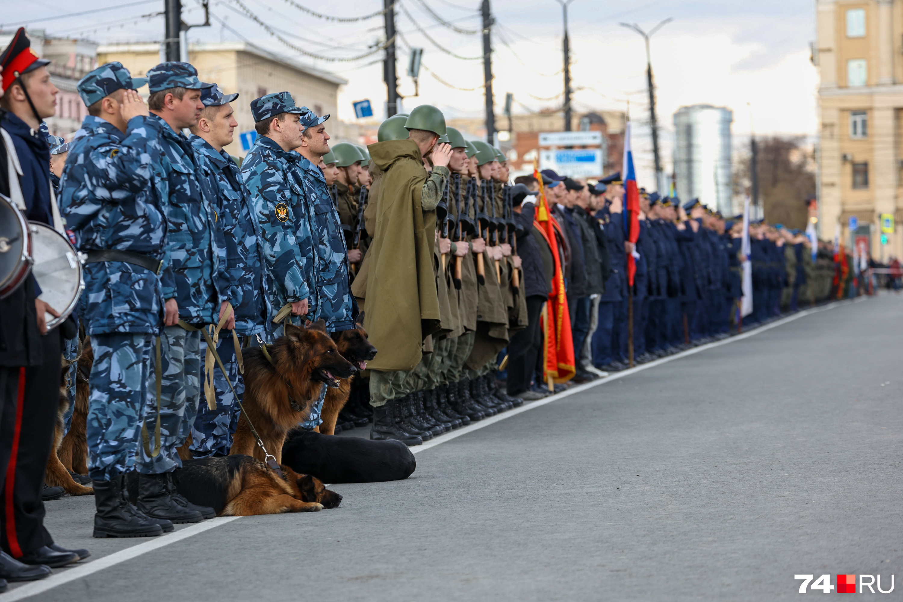 Служба исполнения наказаний на парад выводит и кинологический расчет... Служба исполнения наказаний на парад выводит и кинологический расчет...
