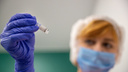Первых 90 детей вакцинировали от коронавируса в Новосибирской области