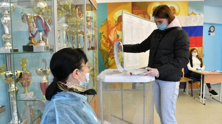 К концу первого дня выборов на участки пришли почти 17% россиян
