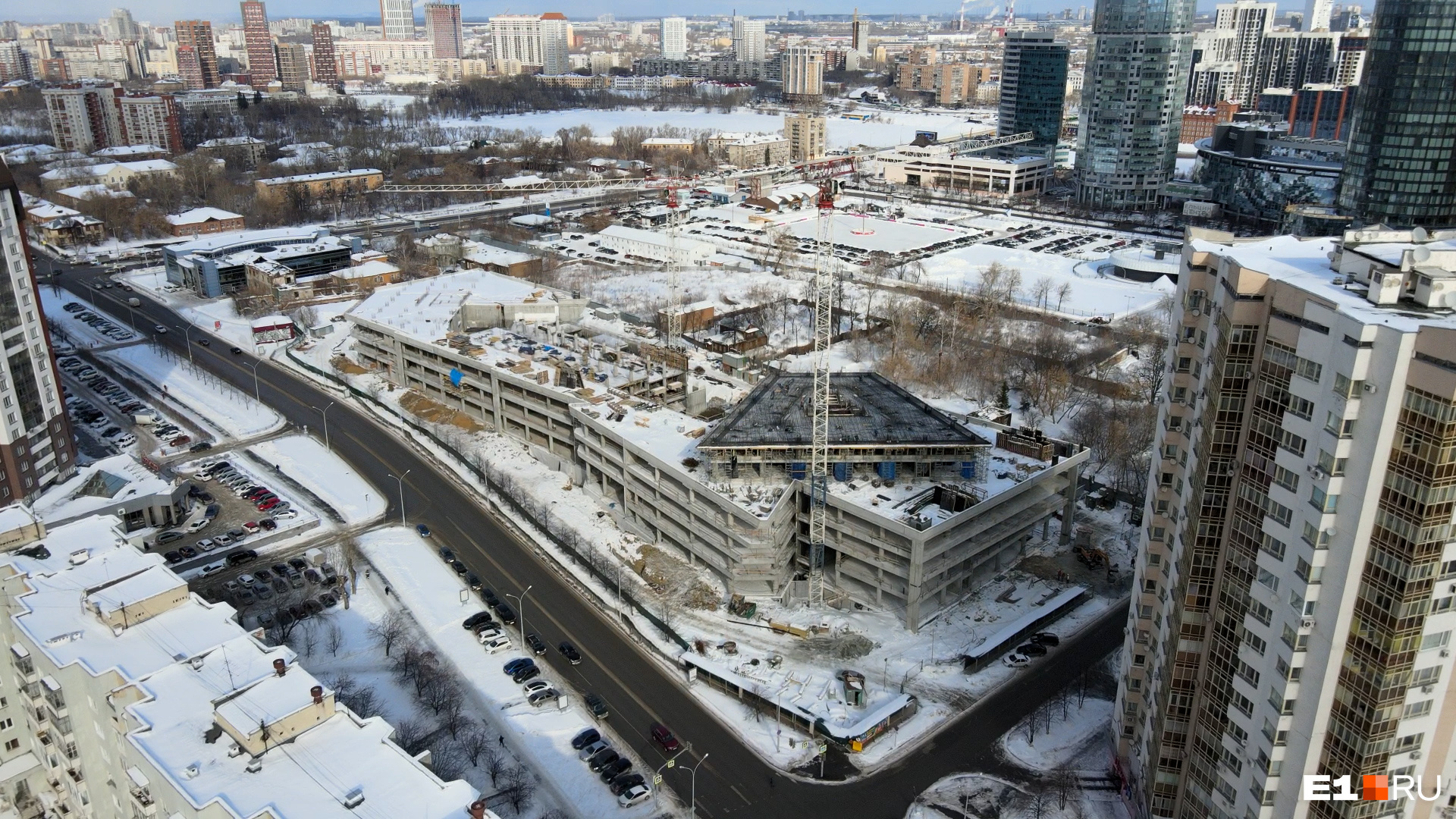 Жк мылзавод новосибирск. Мылзавод брусника. Мылзавод ЖК Новосибирск. Квартал «Мылзавод» брусника. Заброшка на Маршала Жукова в Екатеринбурге.