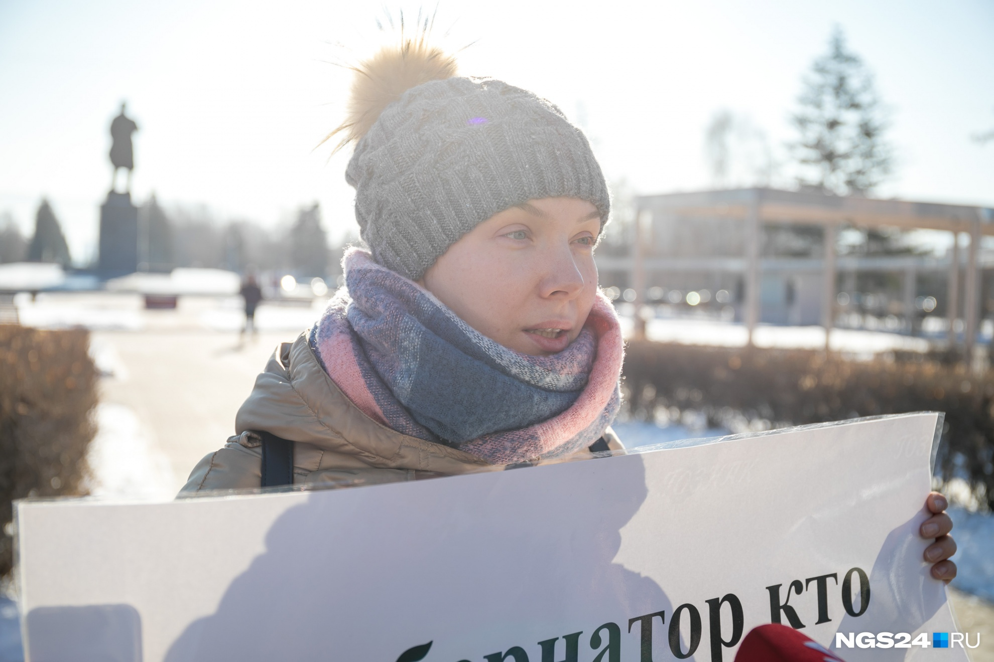 Мама Добрыни и Захара Светлана по очереди с супругом Никитой стояли в одиночных пикетах, чтобы добиться лечения Мама Добрыни и Захара Светлана по очереди с супругом Никитой стояли в одиночных пикетах, чтобы добиться лечения