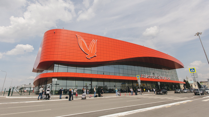 В транспортной прокуратуре назвали причину экстренной посадки самолета в аэропорту Челябинска
