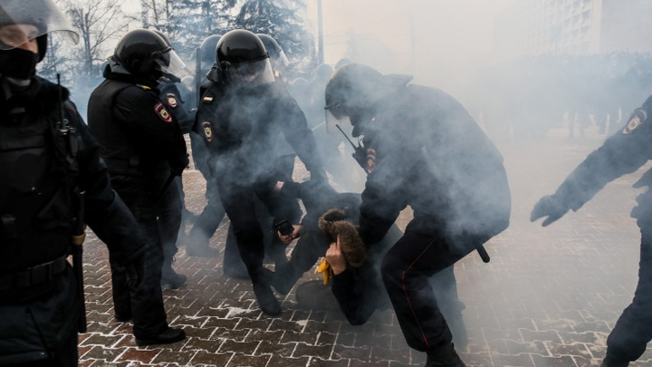 В Красноярске отменяют штрафы за участие в митингах. Некоторых «протестующих» даже не было на акциях