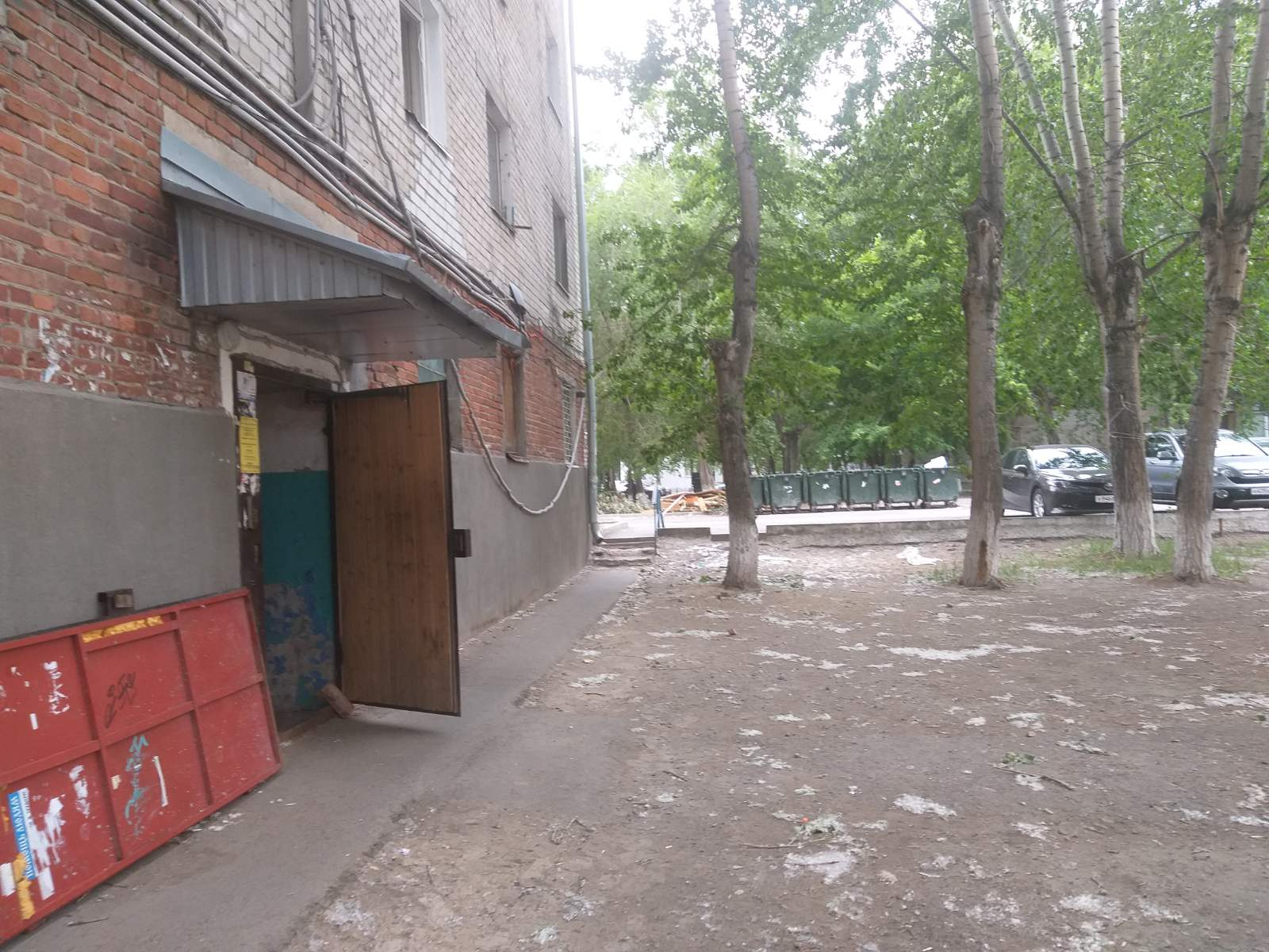 У этого дома нашли девушку У этого дома нашли девушку