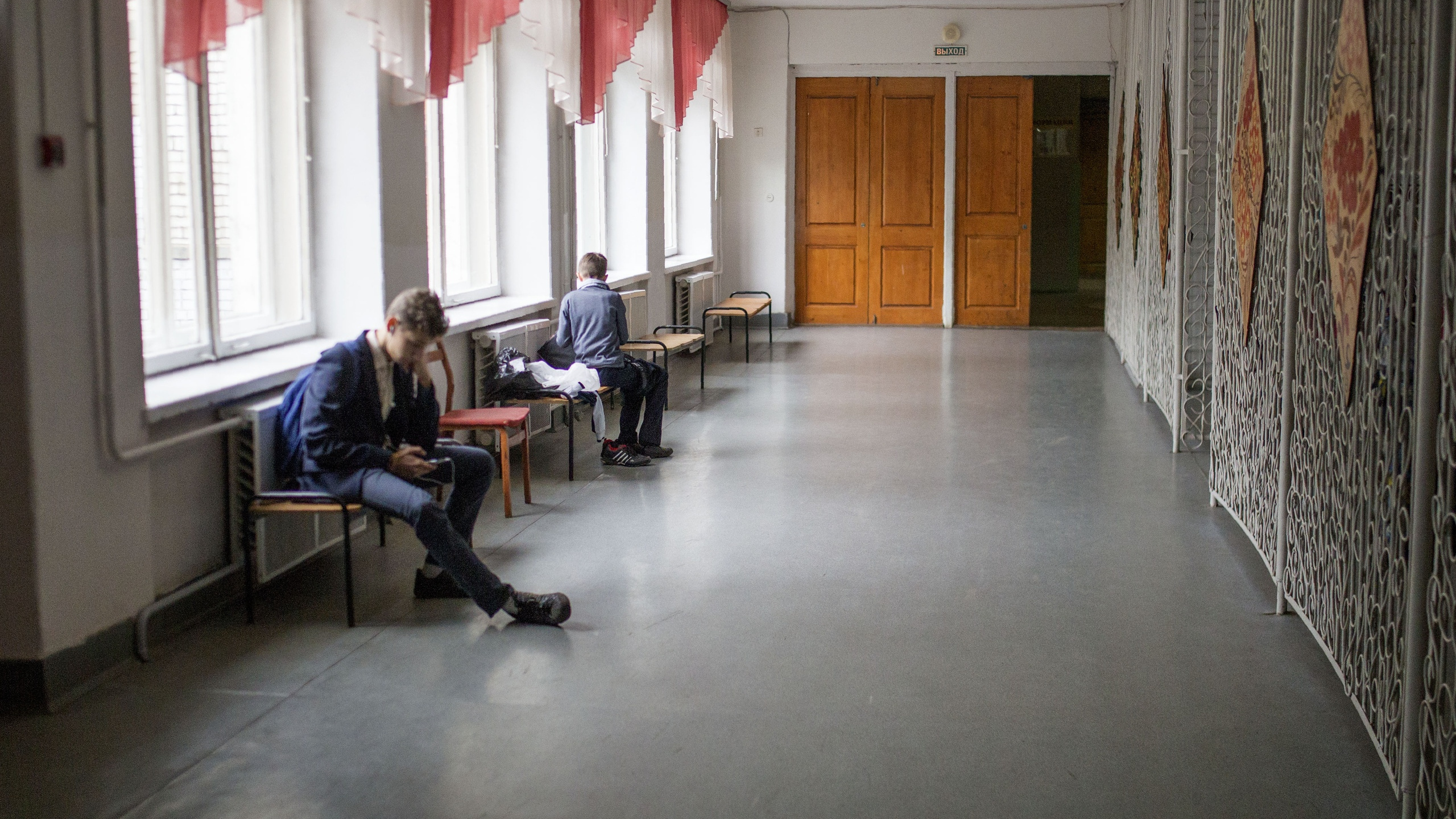 Мэр объяснил, почему школы Ярославля не перевели на дистант после теракта в «Крокусе»