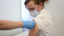 В Новосибирске началась массовая вакцинация от коронавируса. Рассказываем, где и как это сделать