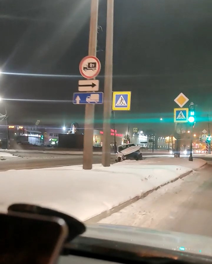 Скриншот видео из группы <a href="https://vk.com/wall-68471405_14603288" target="_blank" class="_">«ДТП и ЧП | Санкт-Петербург»</a>