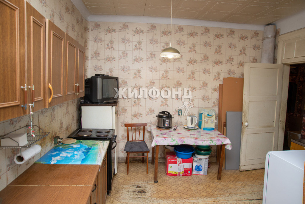 Внутри, правда, ремонта всё еще нет Внутри, правда, ремонта всё еще нет
