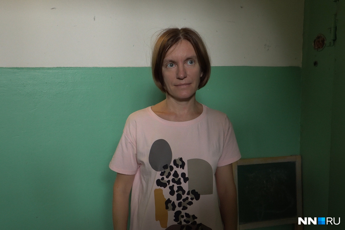 У Елены Пшенисновой двое маленьких детей. Семья спит в берушах У Елены Пшенисновой двое маленьких детей. Семья спит в берушах