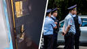 Полиция объяснила, почему сибирячке не восстановили выбитую по ошибке дверь