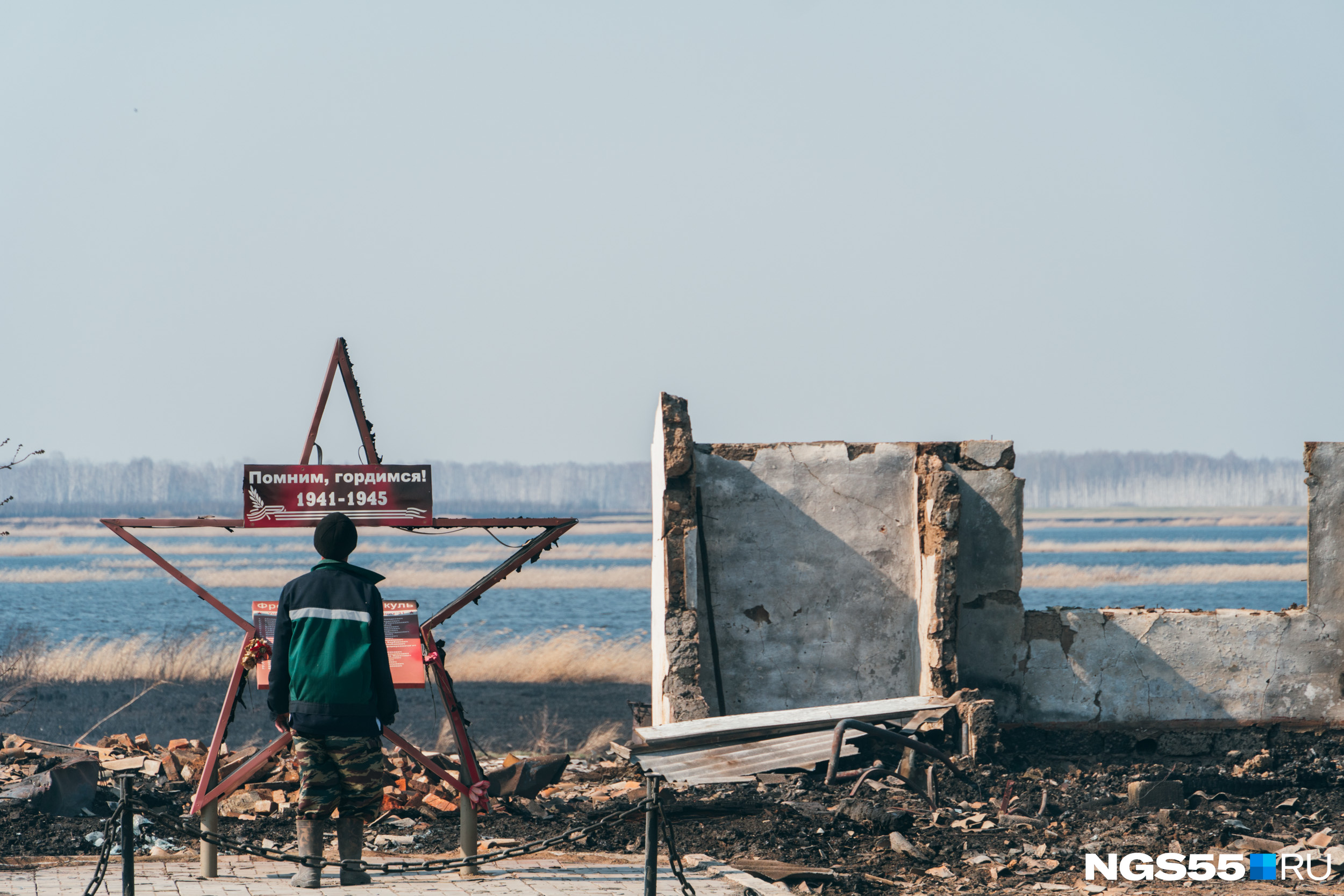 Как сгорела деревня Каракуль Большереченского района 6 мая 2021 года:  фоторепортаж - 10 мая 2021 - 116.ru