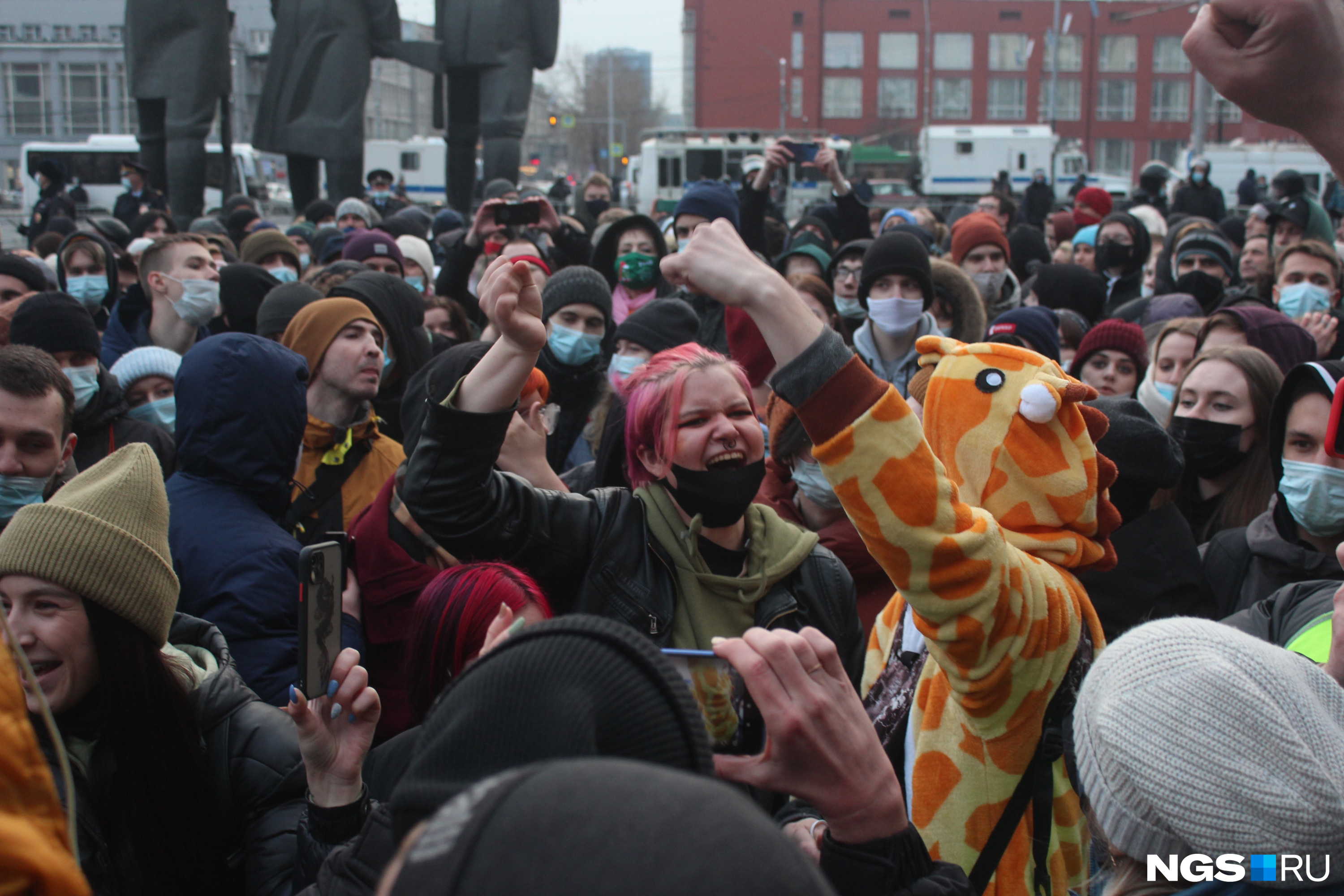 Митингующие иногда пускались в пляс